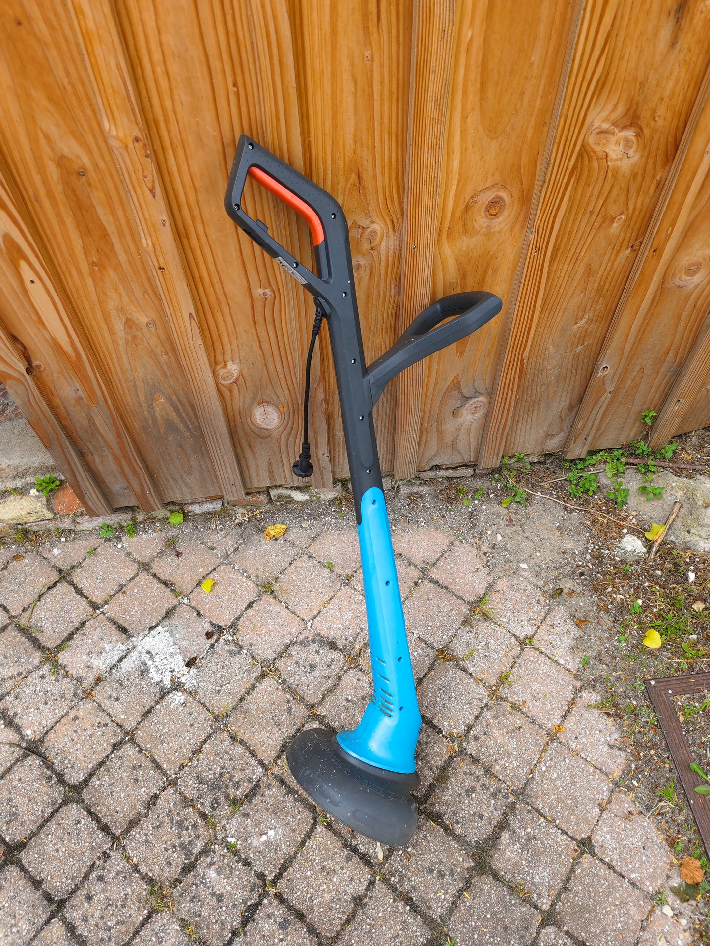 Coupe-bordures électrique Gardena SmallCut 300/23 - TECIN HOLDING