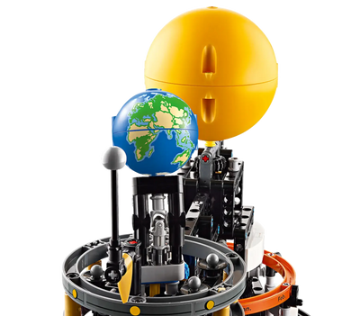jouet 42179 LEGO Technic La planète Terre et La Lune en orbite lego