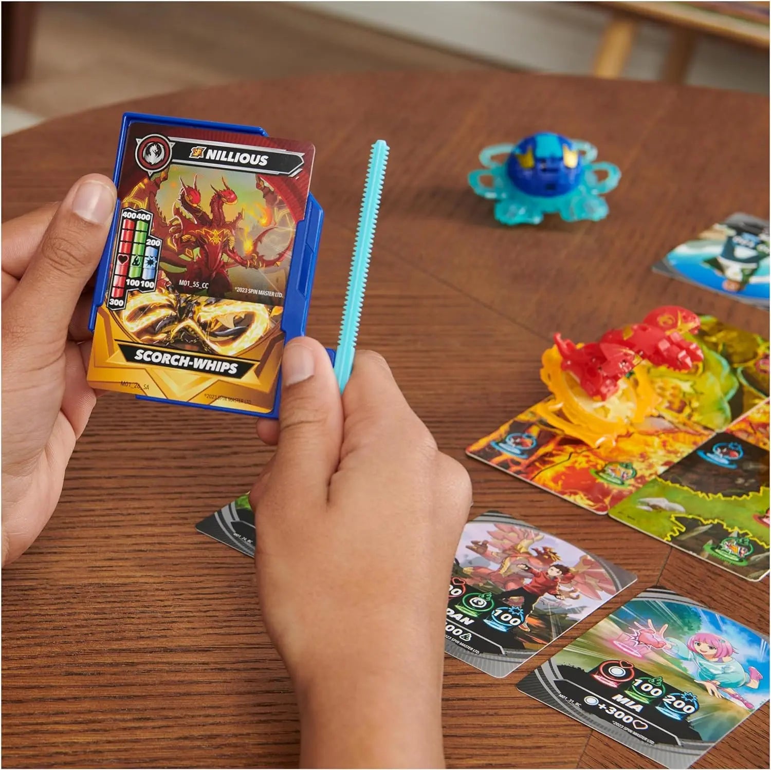 jouet BAKUGAN 3.0 - BATTLE PACK - 3 Billes Bakugan, 2 Billes Special Attack, 2 Anneaux De Combat, 1 Carte Lanceur Et 12 Cartes - Collection Bakugan