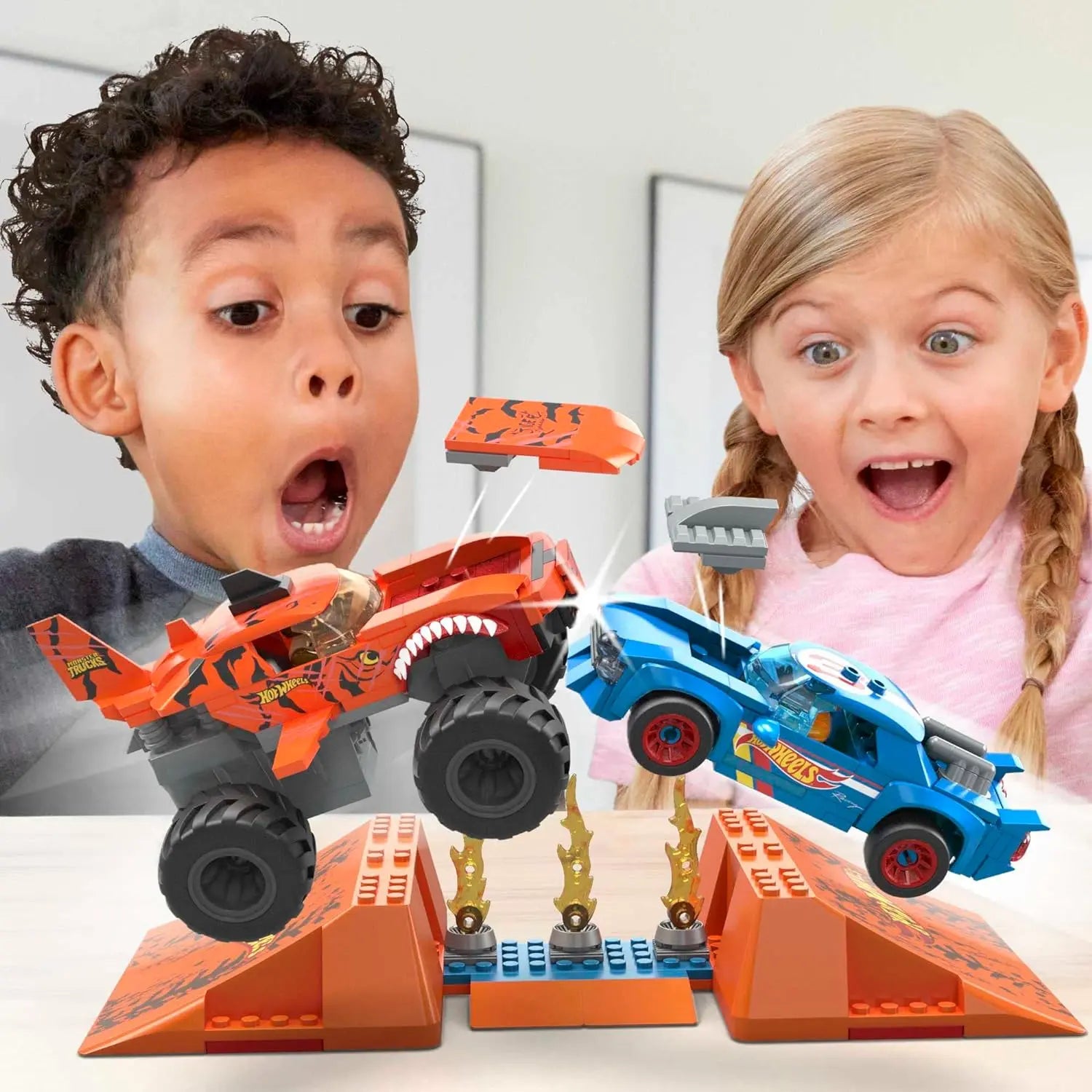 jouet pour enfant Hot Wheels Coffret transporteur Mega Construx Hot Wheels