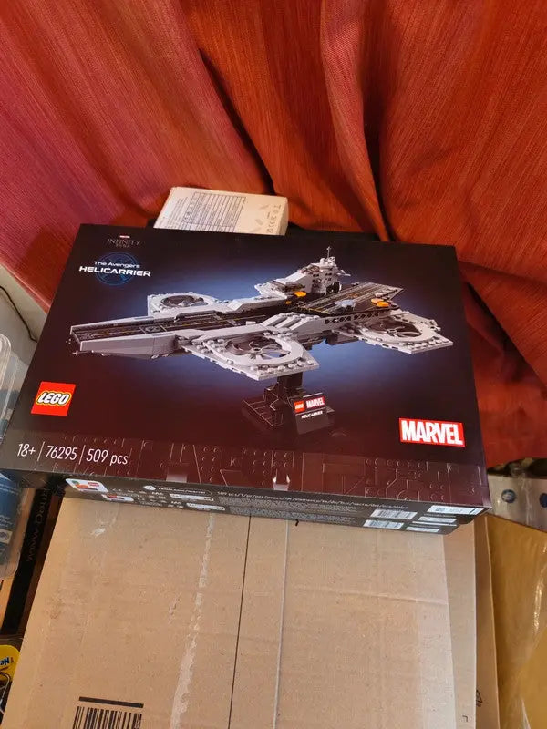 Lego L'héliporteur des Avengers LEGO Marvel 76295 : The Avengers Helicarrier TECIN HOLDING
